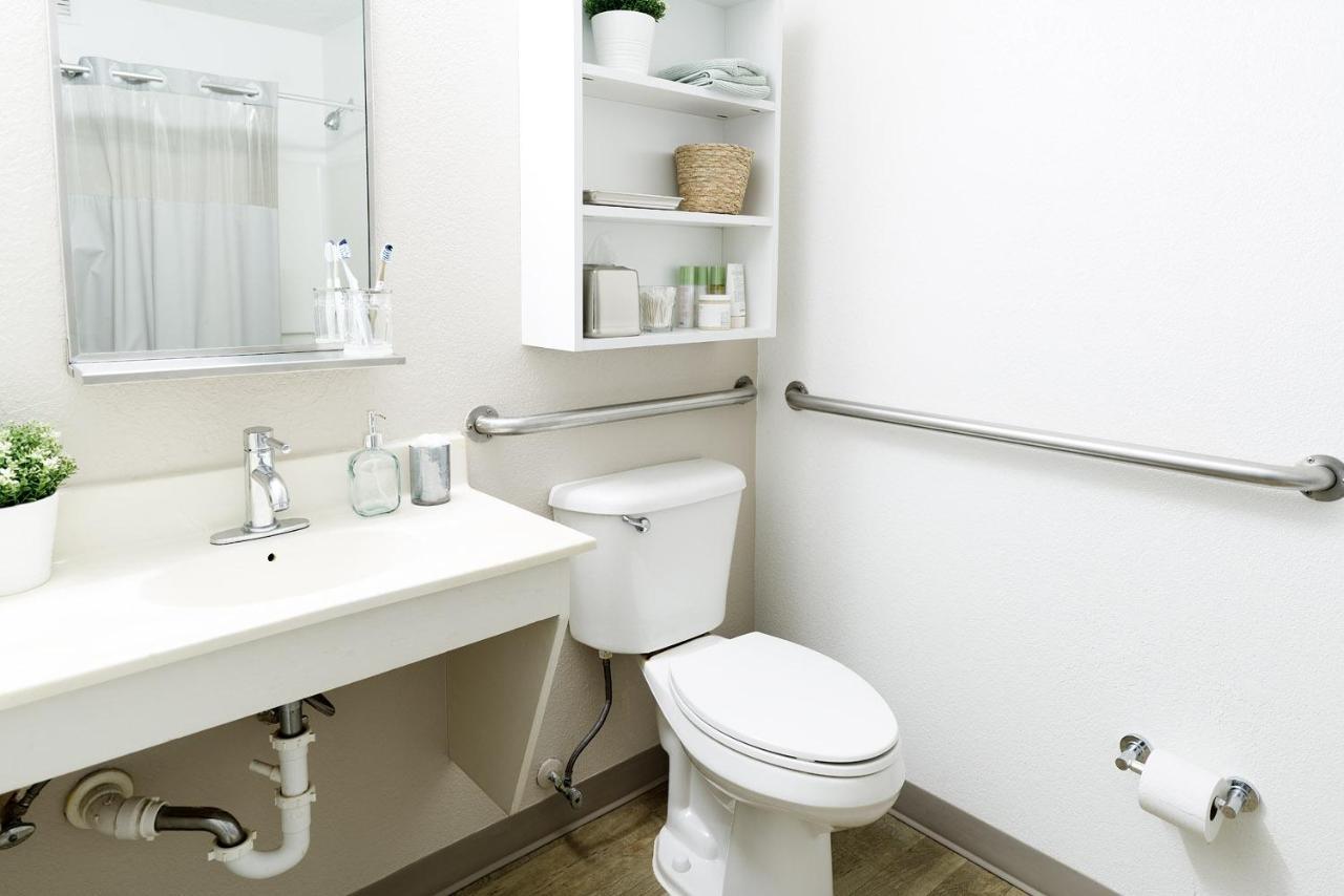 Intown Suites Extended Stay West Palm Beach Fl - Military Trail Rd Екстериор снимка